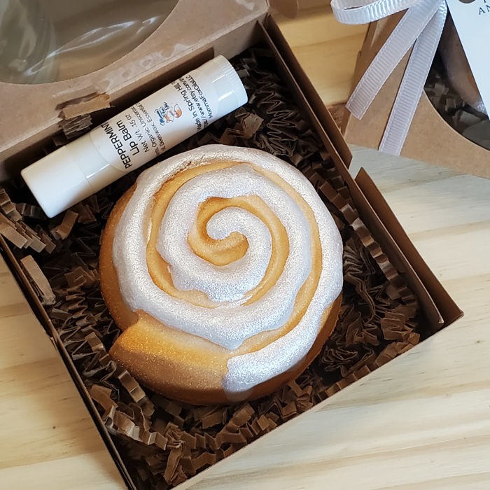 Thank you for your dedication gift - Cinnamon Roll Gift Set - Bath Bomb with Lip Balm - Teacher Gift - Employee Gift - Coworker Gift - Friend Gift - Thankful Gift - Gift Set - Bath Bomb - Lip Balm
