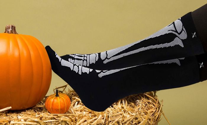 Men's & Womenswear Knee High Compression Halloween Spooky Socks | 3-Pairs