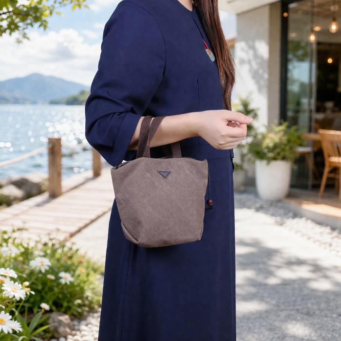 Women's Timeless Vintage Canvas Handbag for Casual Use