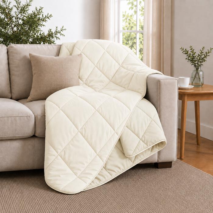 3-Piece Reversible Comforter Bedding Set with 2 Pillowcases, Lightweight Microfiber Construction, Soft Quilted Design for Year-Round Use, Available in Full/Queen & King/California King
