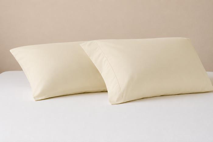 3-Piece Reversible Comforter Bedding Set with 2 Pillowcases, Lightweight Microfiber Construction, Soft Quilted Design for Year-Round Use, Available in Full/Queen & King/California King