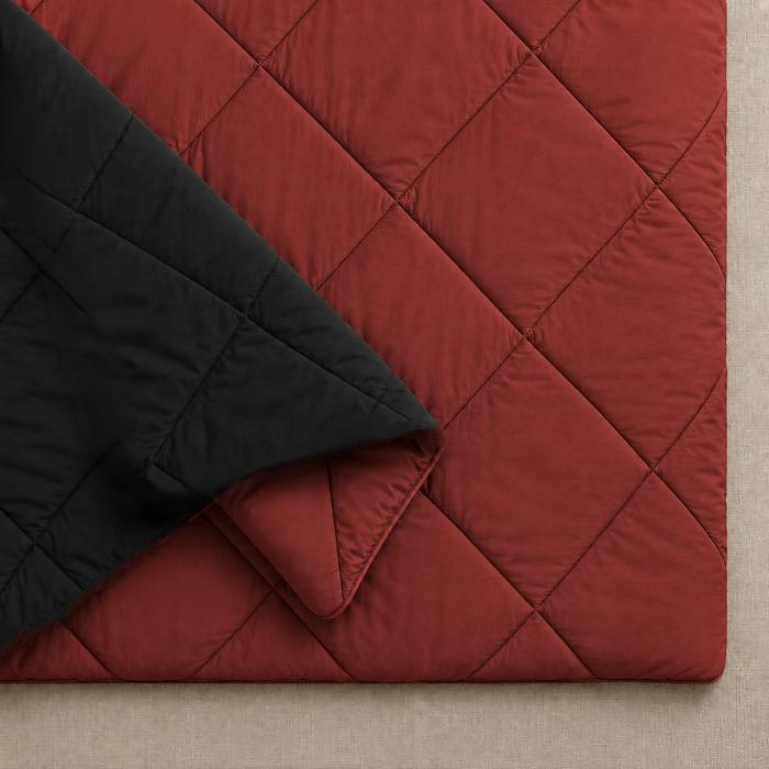 3-Piece Reversible Comforter Bedding Set with 2 Pillowcases, Lightweight Microfiber Construction, Soft Quilted Design for Year-Round Use, Available in Full/Queen & King/California King