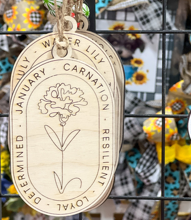 Birth Month Flower Engraved Wood Ornaments – Keepsake Gift