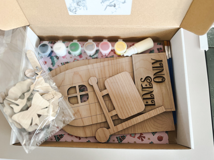 Kids' Christmas DIY Elf Magic Door Painting Kit 