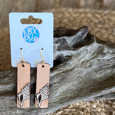 Coastal Seashell Dangle Earrings – Hand Painted OBX Style for Beach Lovers