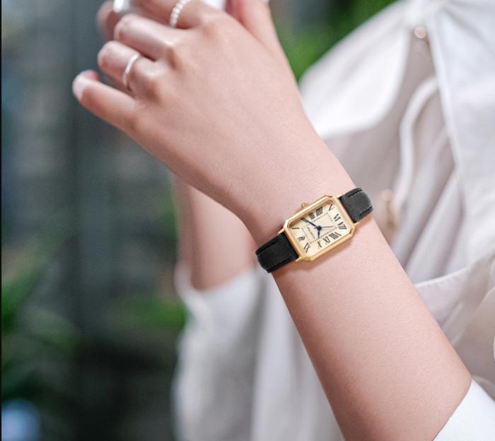 LUCKY WATCHES