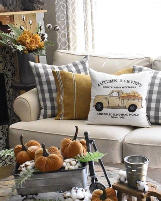 Autumn Harvest truck Pillow Cover, Truck Pillow Cover, Autumn Pillow Cover, Fall Pillow Cover 18X18
