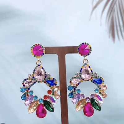 Stunning Teardrop Rhinestone Earrings