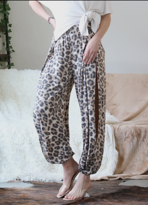 Leopard Side Split Yoga Pants