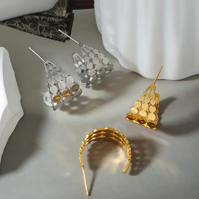 Delia Hoop Earrings