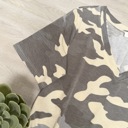 Medium Emma Classic V-Neck Camo T-shirt