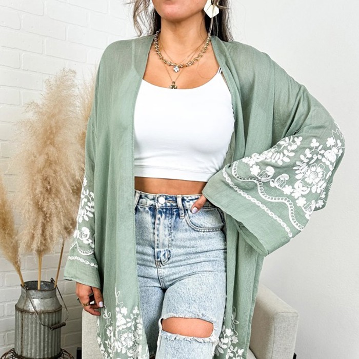 Embroidered Floral Vine Lace Cardigan / Kimonos boho chic Cover-up