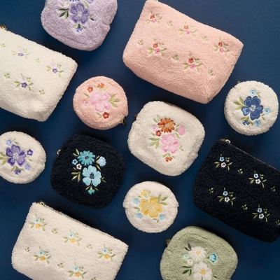 Handbags & Pouches 