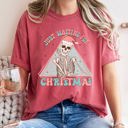  Just Waiting For Christmas Skeleton Retro Classic Graphic Artwork Comfort Colors Tee