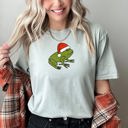 XL Bay Light Sage Santa Frog Christmas Retro Toad Holiday Edition Classic Cartoon Style Comfort Colors Tee