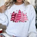 Large Ash Light Gray Christmas Snack Trees Pink Little Debbie Holiday Treats Classic Graphic Sweatshirt