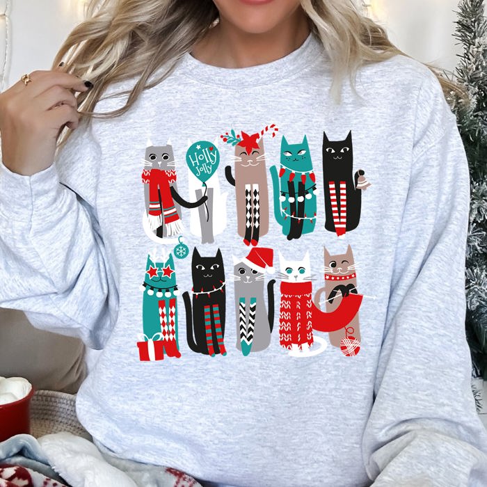 Christmas Cats Festive Feline Artwork For Cat Lovers With Cozy Holiday Spirit Sweatshirt