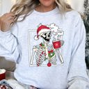 XXXL Ash Light Gray Santa Skeleton Coffee Retro Christmas Cozy Holiday Vintage Cartoon Festive Sweatshirt