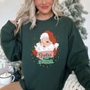 XXXL Forest Green Santa Is Coming To Town Retro Christmas Nostalgic Graphic Festive Holiday Cheer Vintage Style Sweatshirt