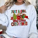 XXL Ash Light Gray Just A Girl Who Lives Christmas Sweatshirt