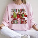 XXL Light Pink Just A Girl Who Lives Christmas Sweatshirt