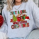 XXL Heather Sport Gray Just A Girl Who Lives Christmas Sweatshirt