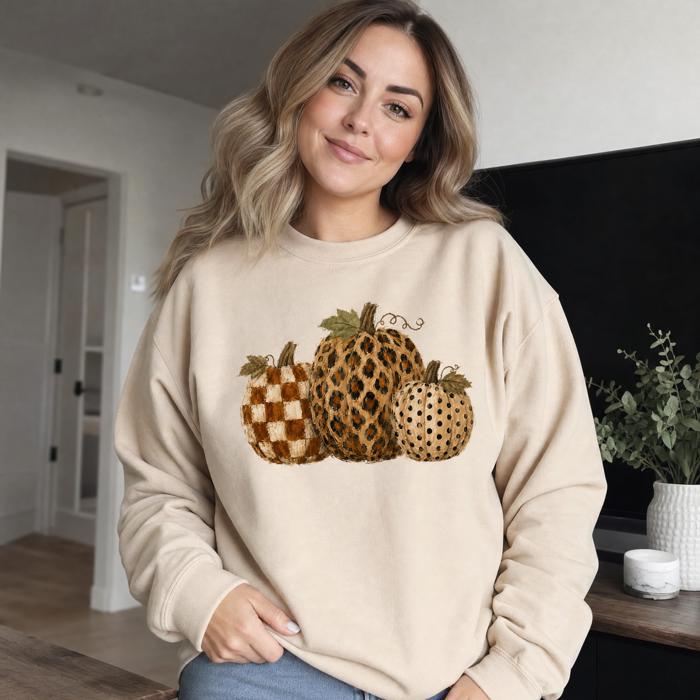 Leopard Polka Dot Pumpkins, Fall Harvest, Rustic Autumn, Farmhouse Style Sweatshirt