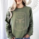  Desert Rose Skull Western Country Vintage-Inspired Limited Edition Graphic Sweatshirt