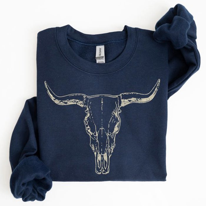 Long Horn, Cow Skull, Rodeo, Cowboy Western Heritage Rustic Vintage Inspired Sweatshirt