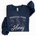  Sweeter Than Honey, Country Gal Western Cowgirl Spirit Graphic Sweatshirt For Rustic Country Living