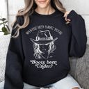 XXL Black Whose Bed Have Your Boots Been Under In Country Music Lyrics Western Style Sweatshirt