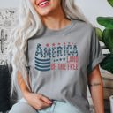 XL Granite Light Gray America Flag Americana Land Of The Free Patriotic USA Vintage Distressed Pride Comfort Colors Tee