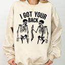 XL Sand I Got Your Back Skeleton Witch Halloween Spooky Costume Design Graphic Edition Sweatshirt