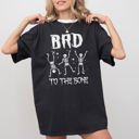 XXL Black Bad To The Bone Skeleton Witch Halloween Spooky Vintage Gothic Motifs And Timeless Charm Comfort Colors Tee