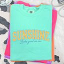  Sunshine Looks Good On Me Beach Ready Vacation Sunshine Summer Fun Comfort Colors Tee