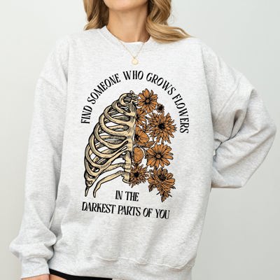 Find Someone Who Grows Flowers Skeleton Cowgirl Floral Western Skeleton Art Design Sweatshirt