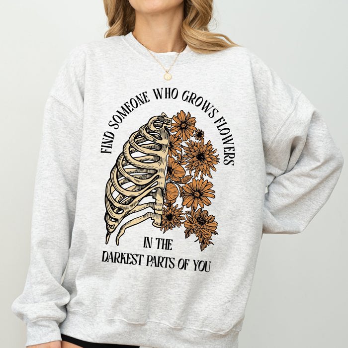 Find Someone Who Grows Flowers Skeleton Cowgirl Floral Western Skeleton Art Design Sweatshirt