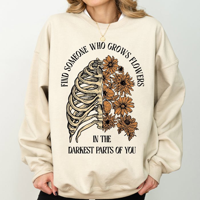 Find Someone Who Grows Flowers Skeleton Cowgirl Floral Western Skeleton Art Design Sweatshirt