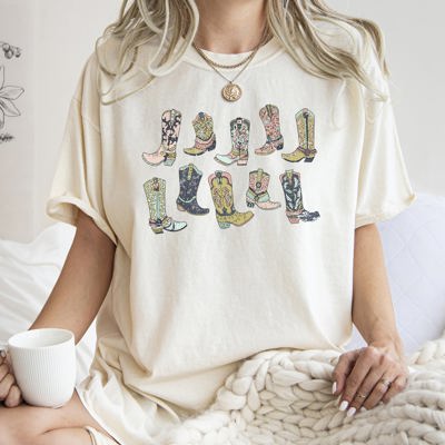 Colorful Cowboy Boots Western Cowgirl Country Style Graphic Vintage Western Comfort Colors Tee