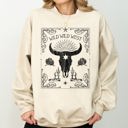 Small Sand Wild Wild West Skull Cattle Cowboy Cowgirl Western Frontier Legend Saloon Style Sweatshirt