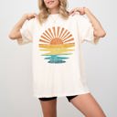 Medium Ivory Cream Colorful Beach Sunset, Summer Vibes, California Dreaming, Vacation, Hot Girl Summer Comfort Colors Tee