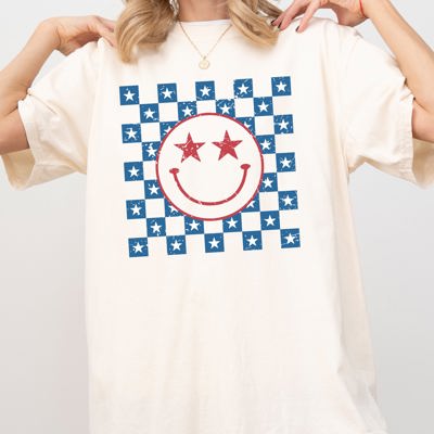 USA Smiley Patriotic America Retro Vintage Independence Day Fourth Of July Comfort Colors Tee