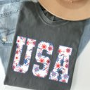 XXL Pepper Dark Gray USA Floral Patriot Crest With Americana Flowers And Summer Pride Comfort Colors Tee
