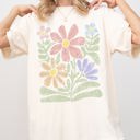  Groovy Gorgeous Abstract Flowers Boho Floral Design Summer Vibes Gardening Festival Nature Inspired Comfort Colors Tee