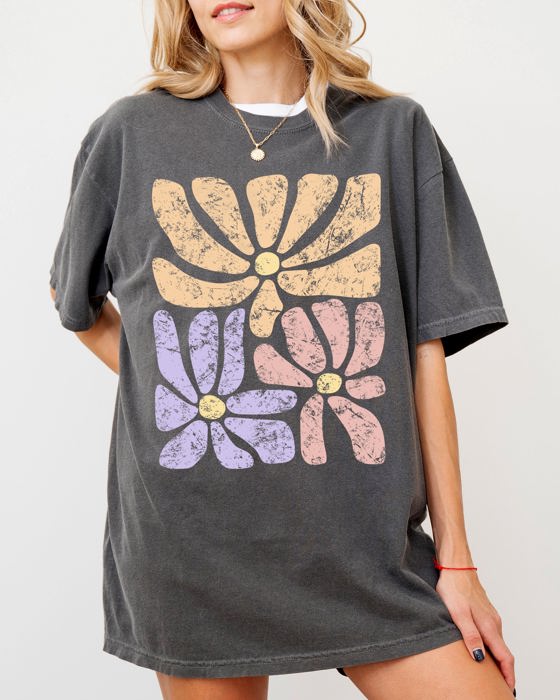 Lovely Gorgeous Abstract Flowers Boho Floral Design Summer Vibes Comfort Colors Tee