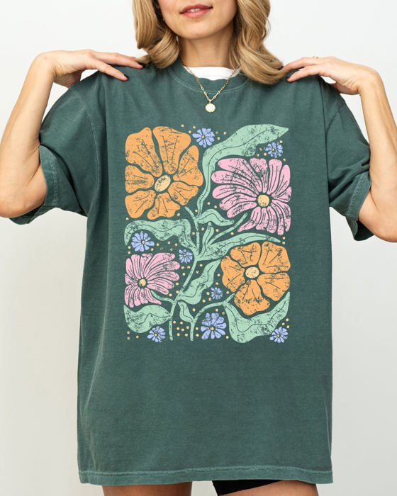 Soft Gorgeous Abstract Boho Floral Summer Vibes Gardening Festival Nature Comfort Colors Tee