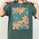  Chic Gorgeous Abstract Flowers Boho Floral Design Summer Vibes Gardening Festival Nature Comfort Colors Tee