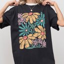 Large Black Chic Gorgeous Abstract Flowers Boho Floral Design Summer Vibes Gardening Festival Nature Comfort Colors Tee