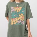 XL Moss Dark Green Chic Gorgeous Abstract Flowers Boho Floral Design Summer Vibes Gardening Festival Nature Comfort Colors Tee