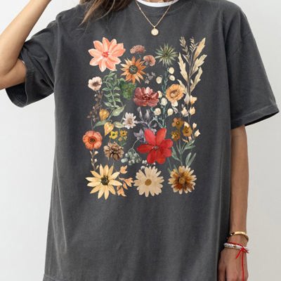 Autumn Pressed Flowers With Botanical Leaves And Rustic Fall Aesthetic For Nature Lovers Comfort Colors Tee